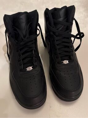 Men's Black High-Top Athletic Sneakers
